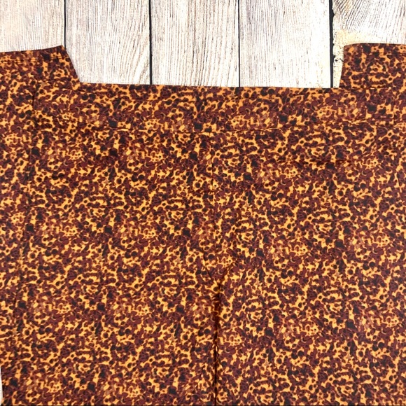 Simply Emma Animal Print Leggings Pants - Picture 4 of 8